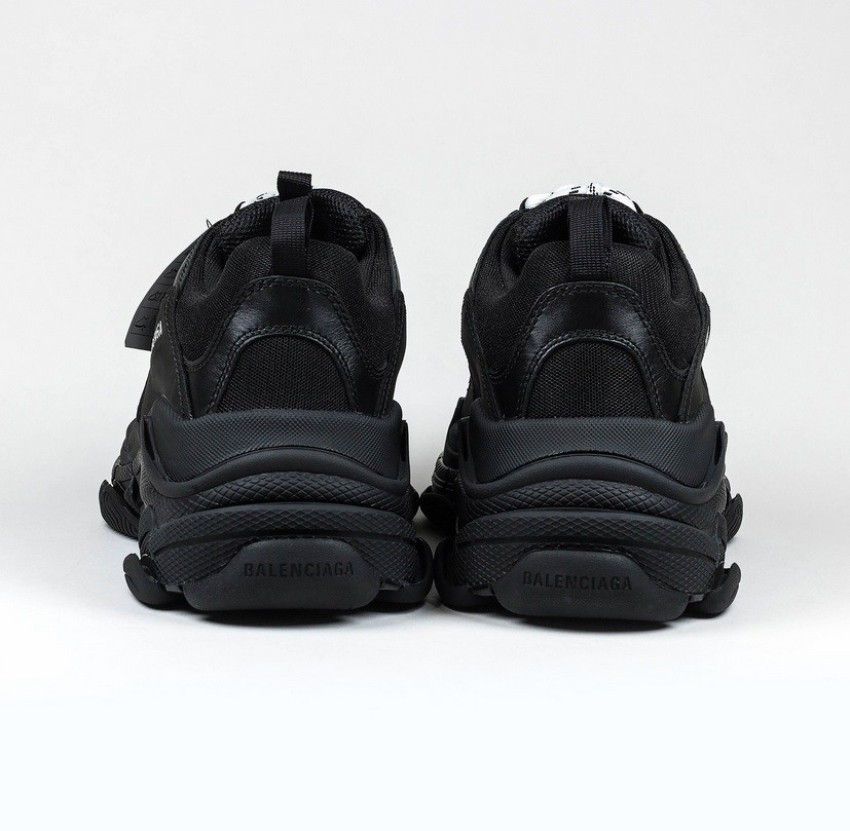 Balenciaga triple outlet s zwart