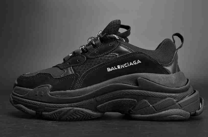 Black triple s best sale balenciaga