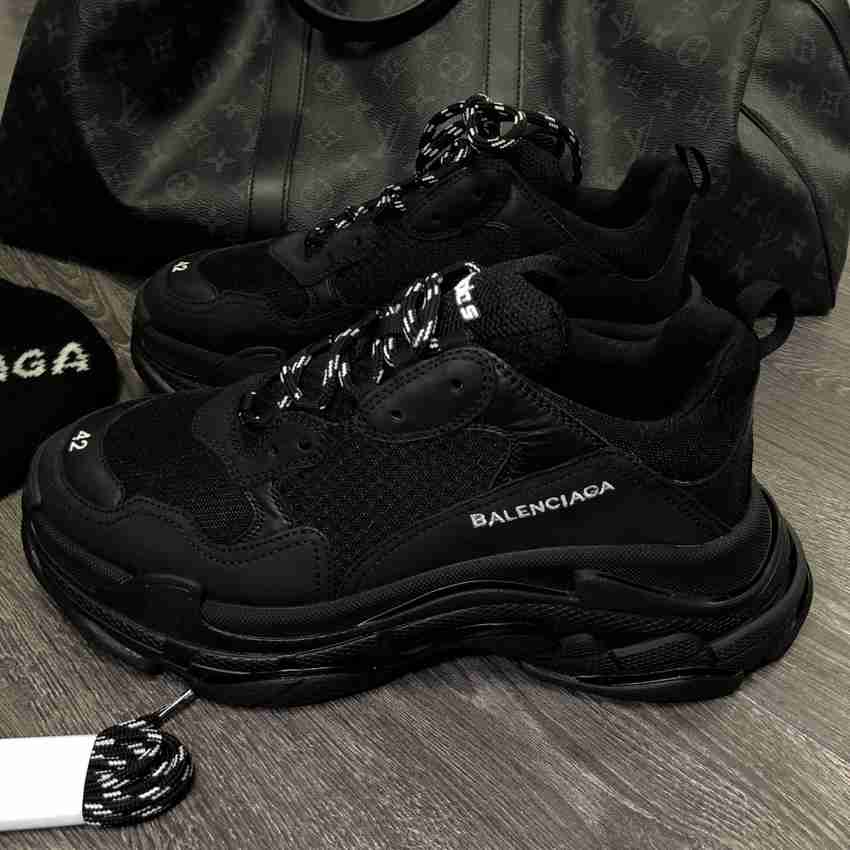 BALENCIAGA Triple S Triple Black 2018 Reissue Nondistressed
