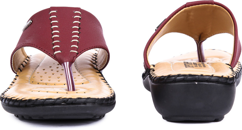 Ladies liberty online chappal