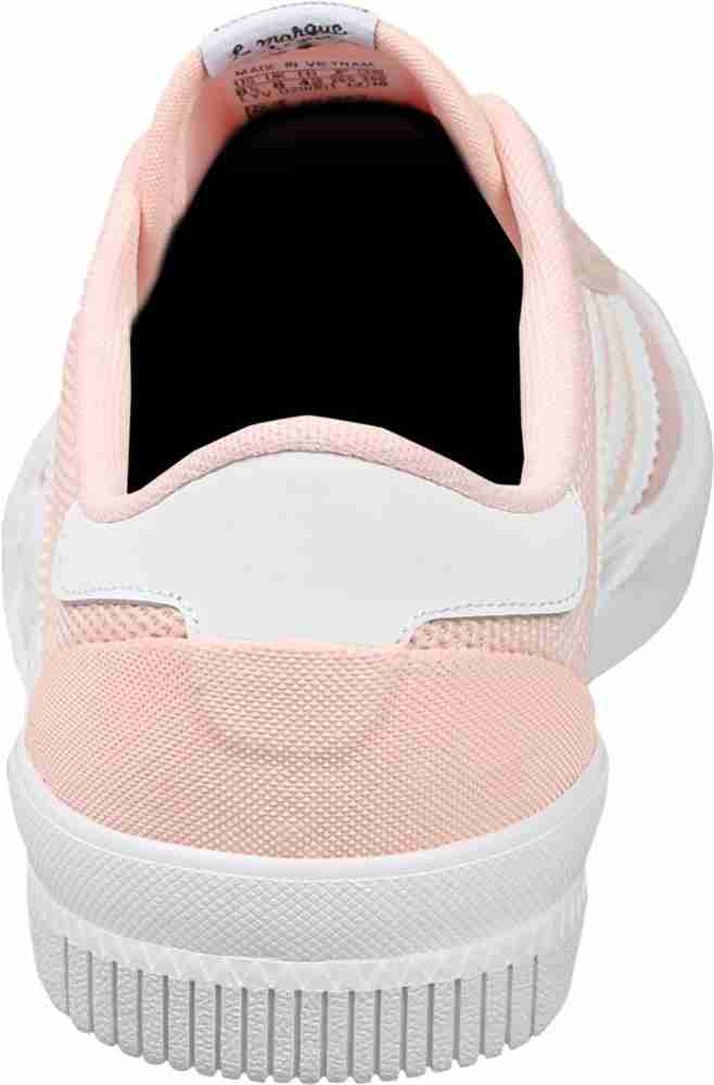 Lucas premiere 2024 pink
