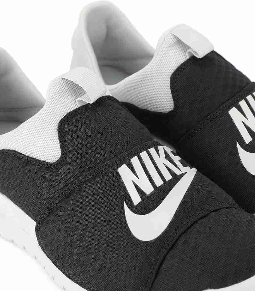 Nike benassi shop slp triple black