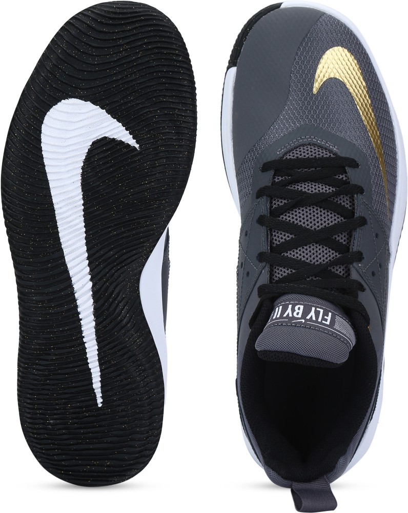 Nike flyby low on sale black and gold