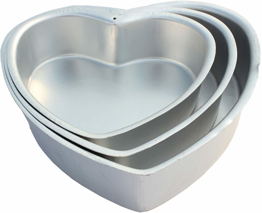 Heart cake clearance tin