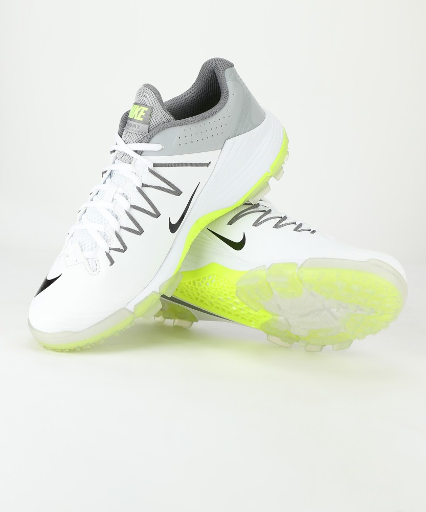 Nike cricket store shoes flipkart