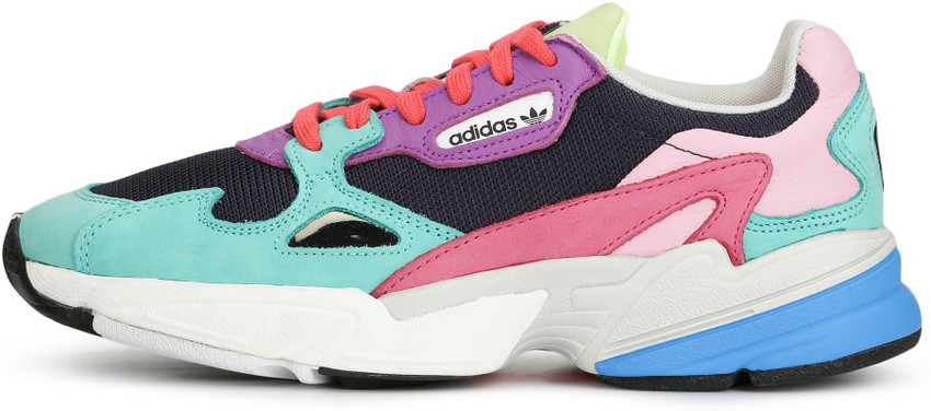 Witte adidas sales sneakers falcon w