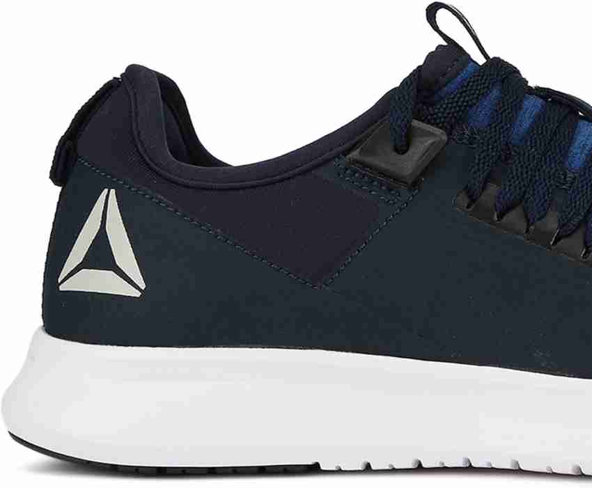 Reebok plus lite deals runner lp shoes