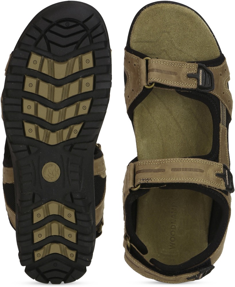 Woodland sandal store flipkart