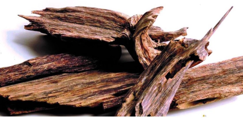 Raihaan Oudh Chips Jura RD3 5 Grams Agarwood Price in India