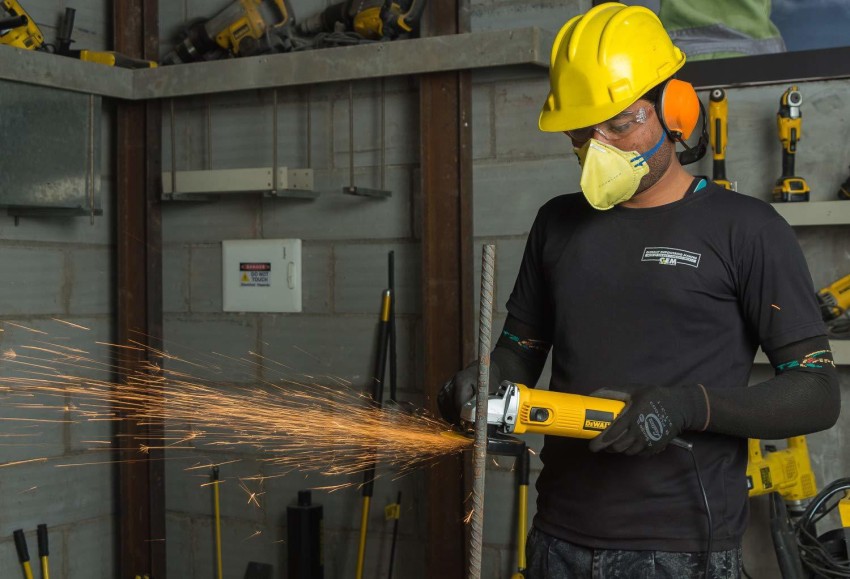 Dewalt 125mm angle discount grinder