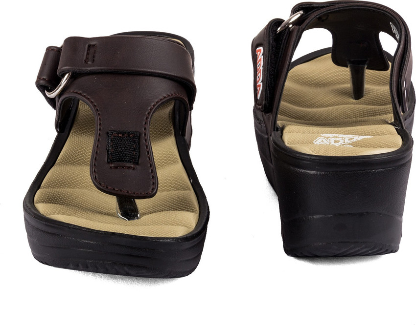 Adda best sale chappal girl