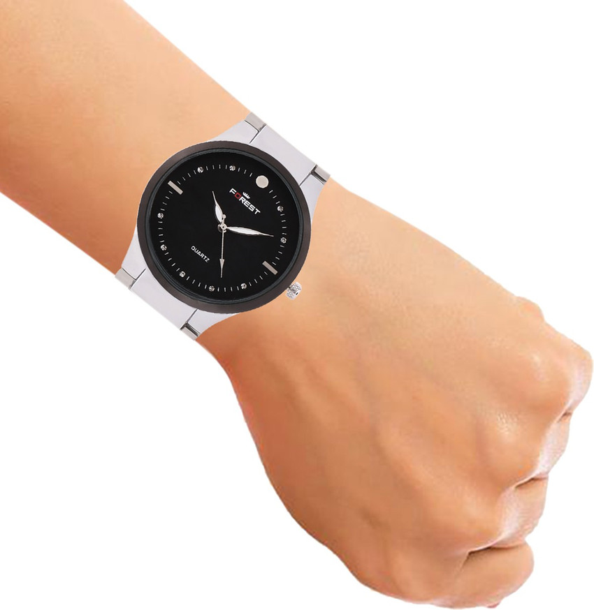Forest outlet quartz watch