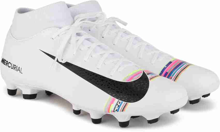 Nike football studs top below 1000