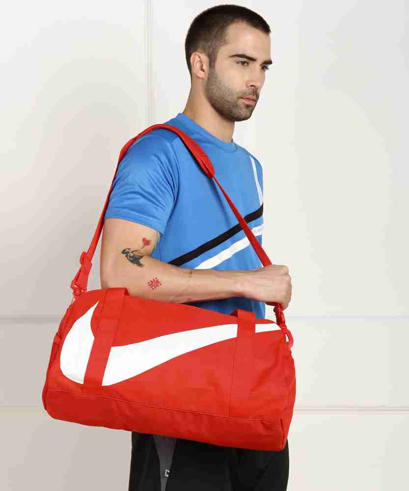 Red nike best sale gym bag