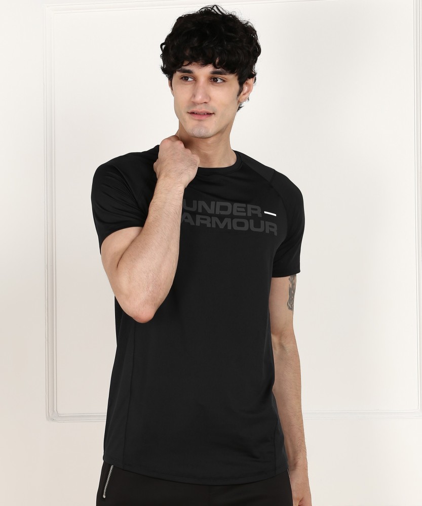 Black under armour fashion t shirt