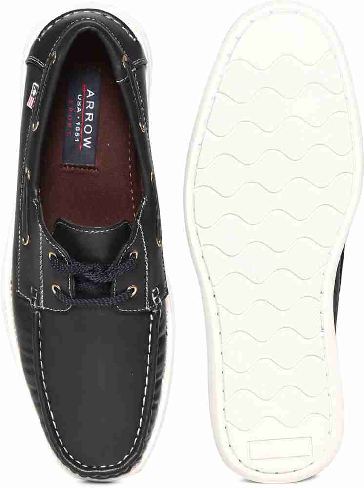 Fashion arrow boat shoes