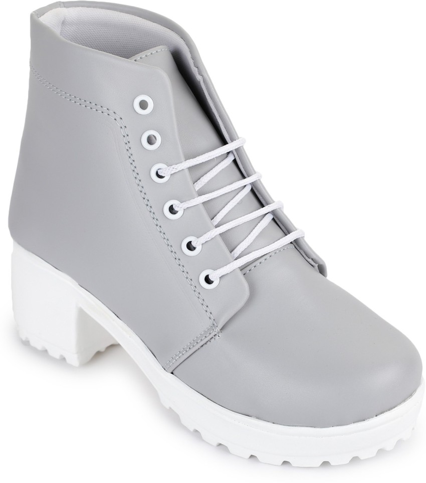 Ladies boots sale on flipkart