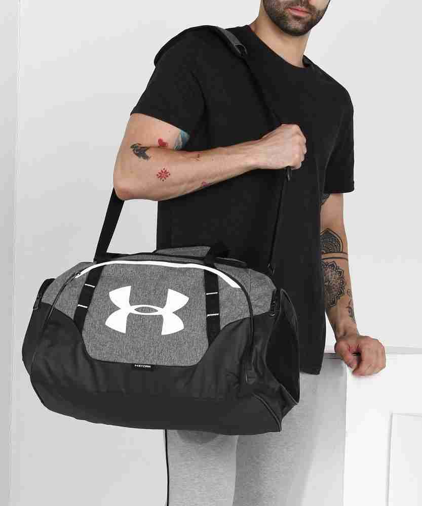 Under armour hot sale gym bag india