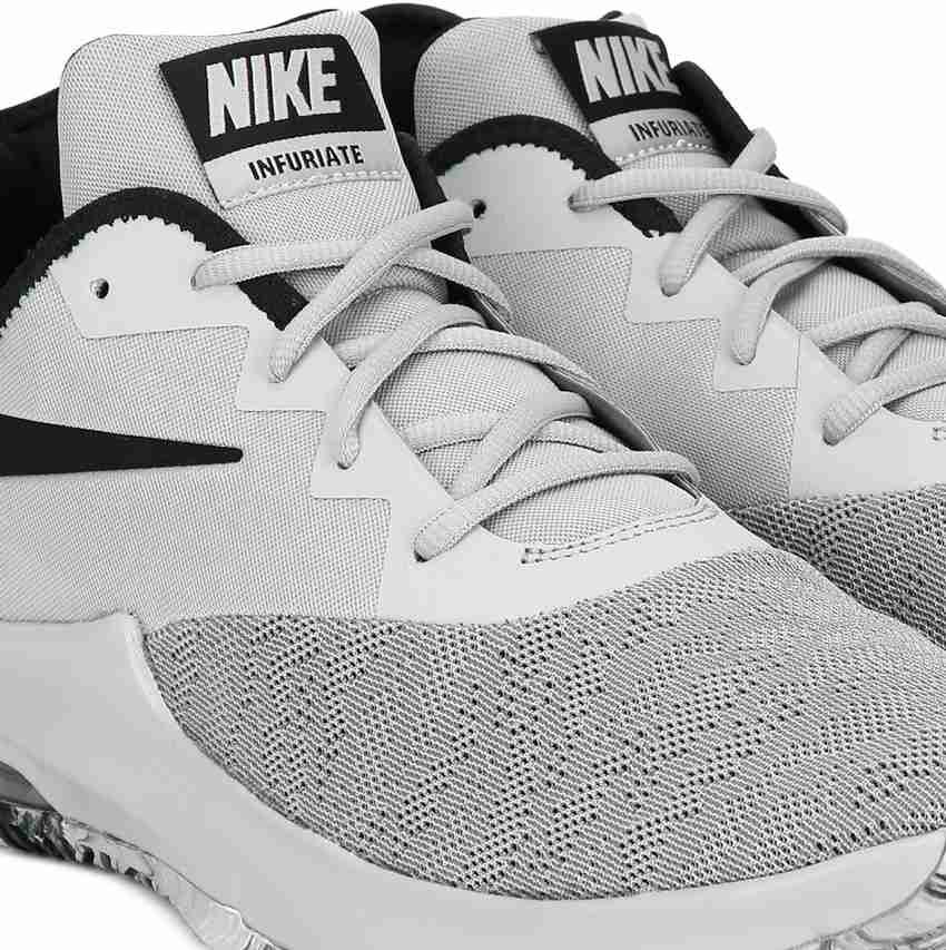 Nike infuriate store 3 mid