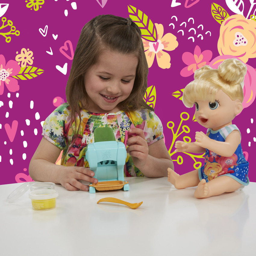 Baby alive snackin sales baby
