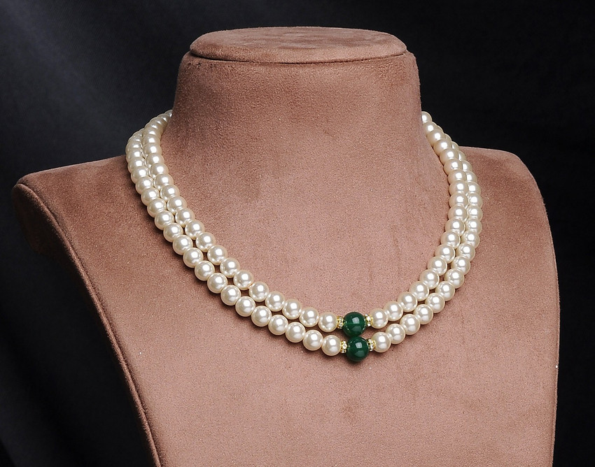 VISHAKA PEARLS AND JEWELLERS Vishaka Pearls Dual Layered White and Green Pearl Necklace Set for Women Mother of Pearl Alloy Layered Price in India Buy VISHAKA PEARLS AND JEWELLERS Vishaka Pearls