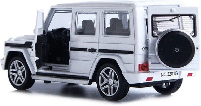 Mini Auto White 1:32 Diecast Metal Body Mercedes Benz SUV Jeep