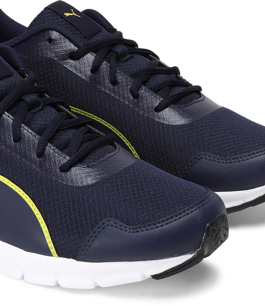 PUMA Hurdler Walking Shoes For Men