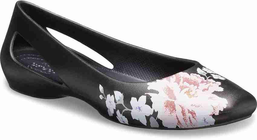 Crocs sloane graphic deals