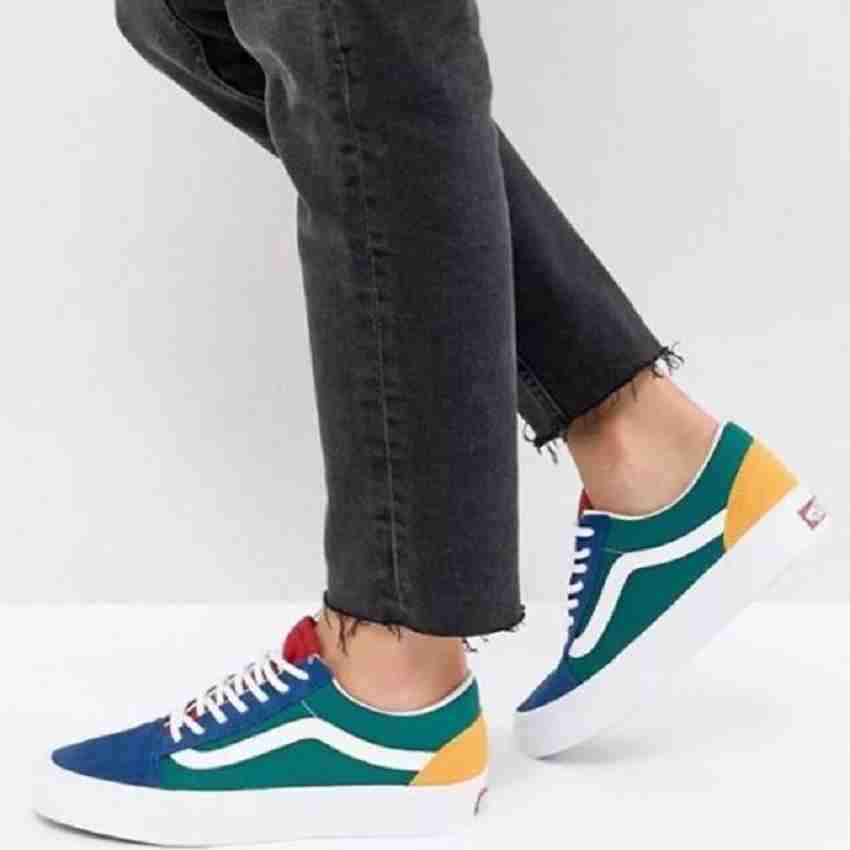 3 store color vans