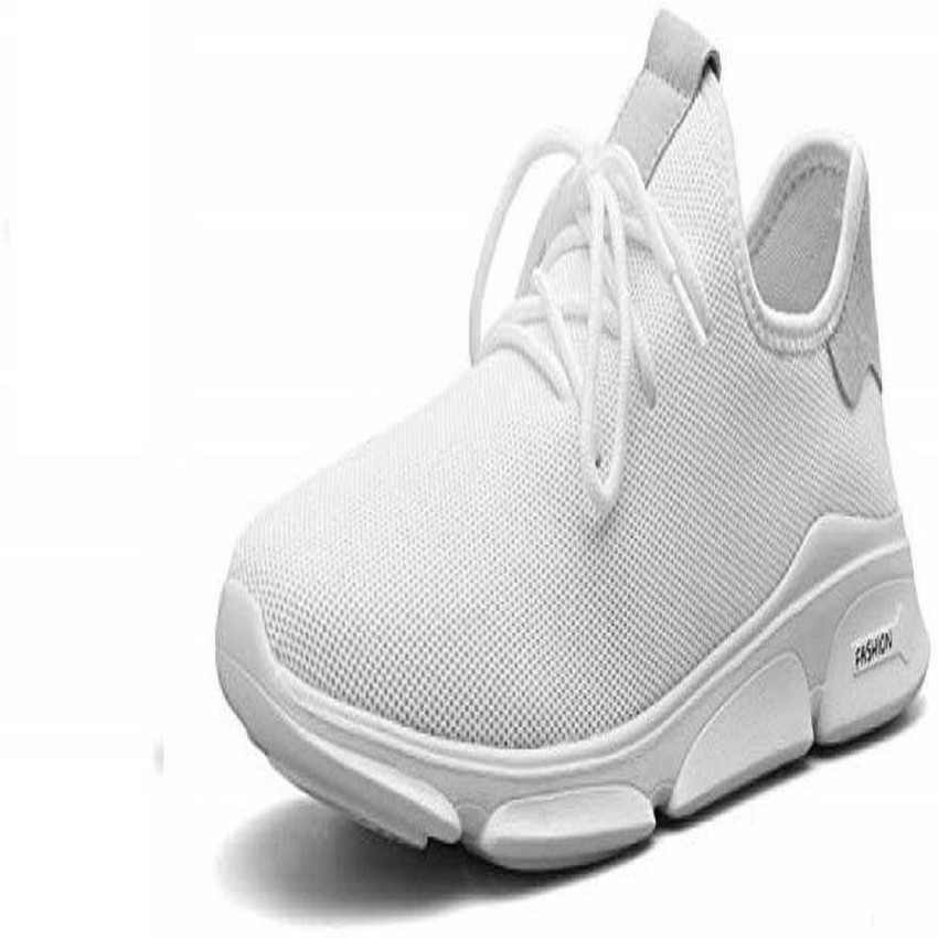 White sports 2024 shoes flipkart