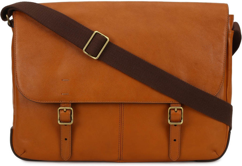 Buckner messenger on sale fossil