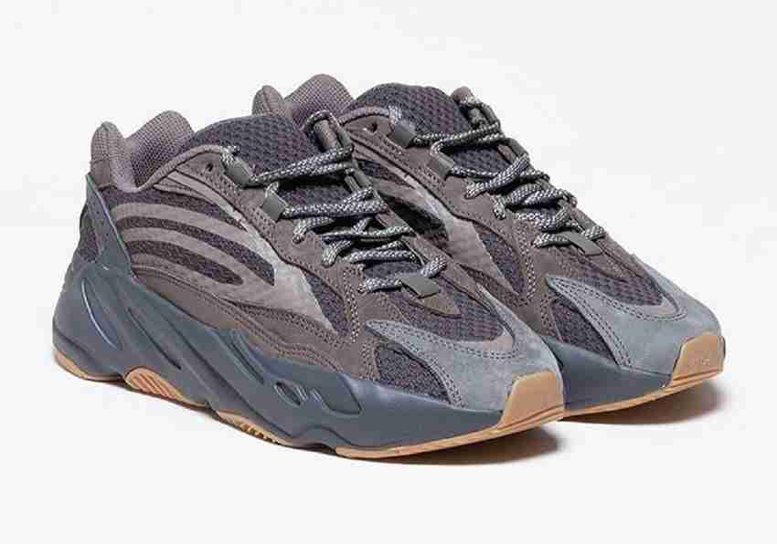 Air shoes under 700 top