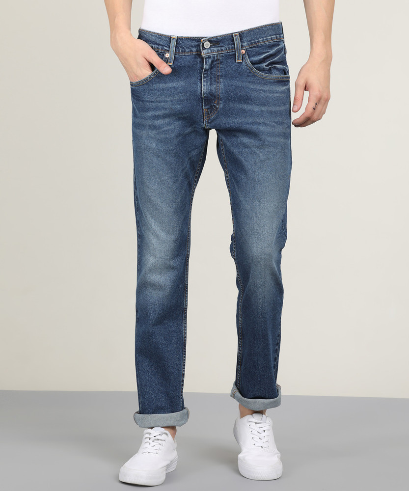 levis saket