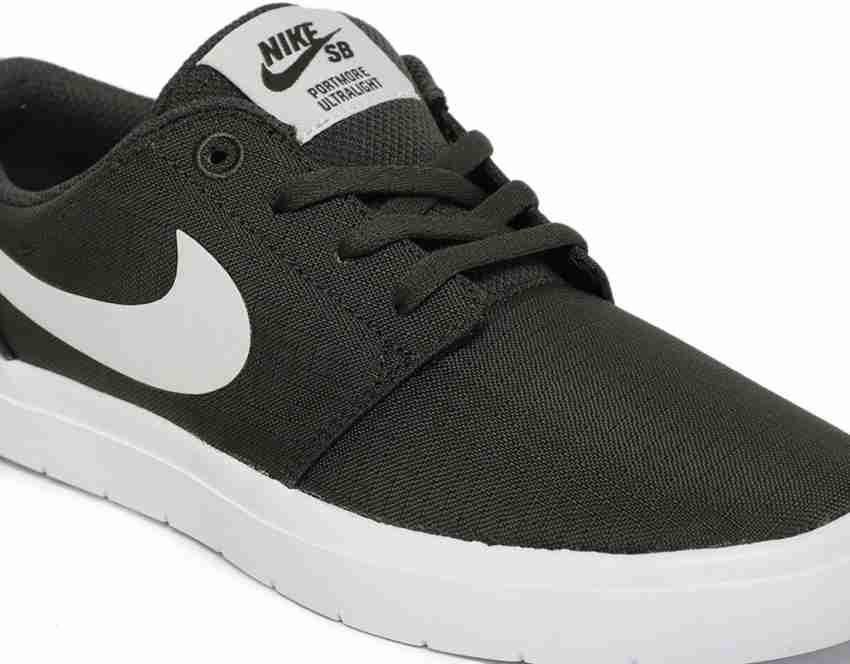 NEW authentic Nike SB Portmore Utralight Men's size 8 green