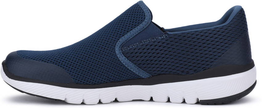 52961 skechers deals