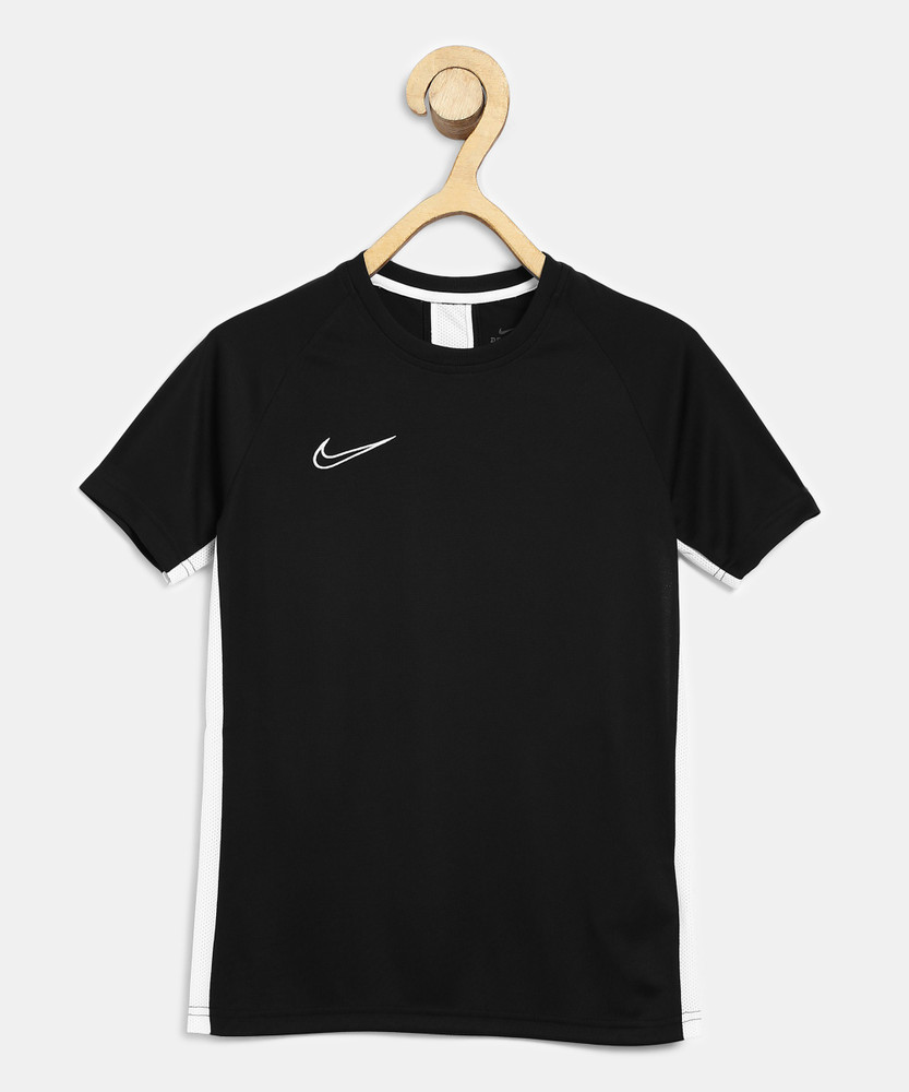 Boys outlet nike shirts