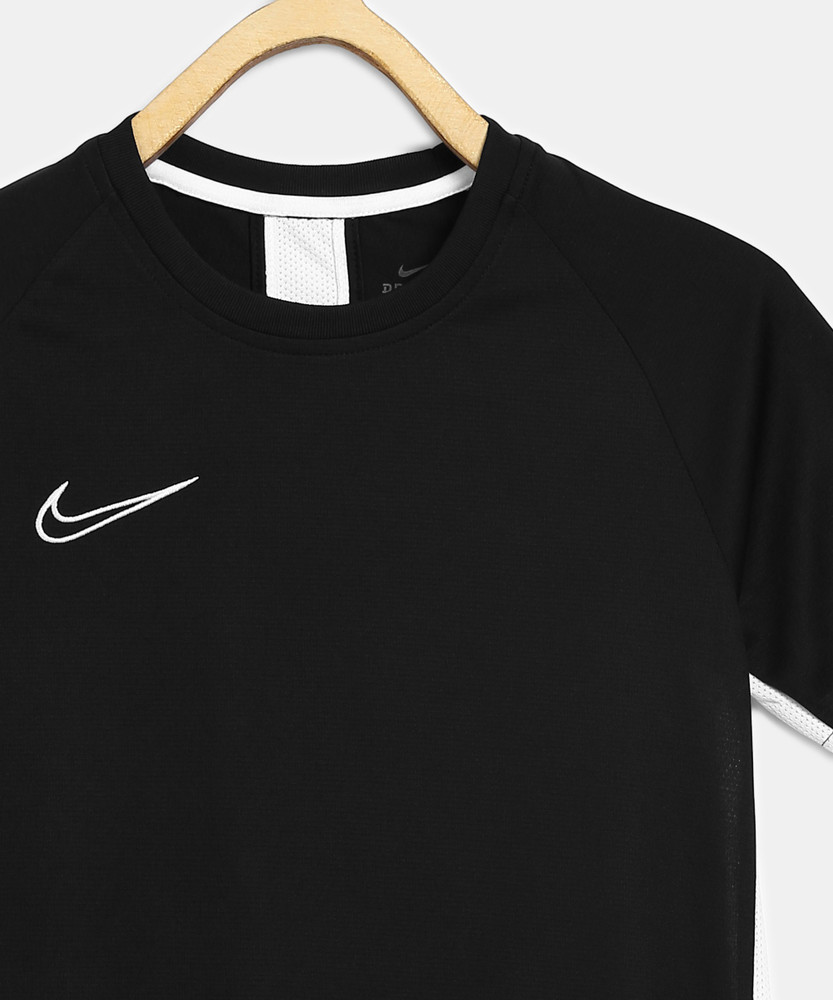 Flipkart NIKE Boys Solid Polyester T Shirt Round Neck