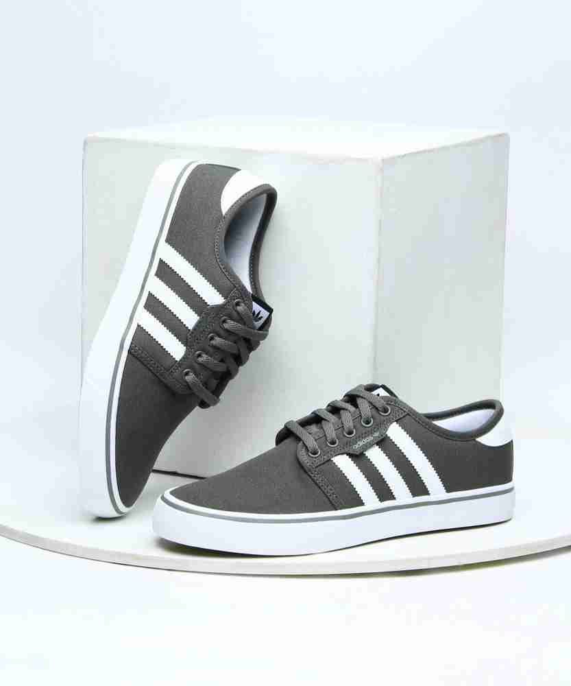 Adidas originals seeley deals sneakers