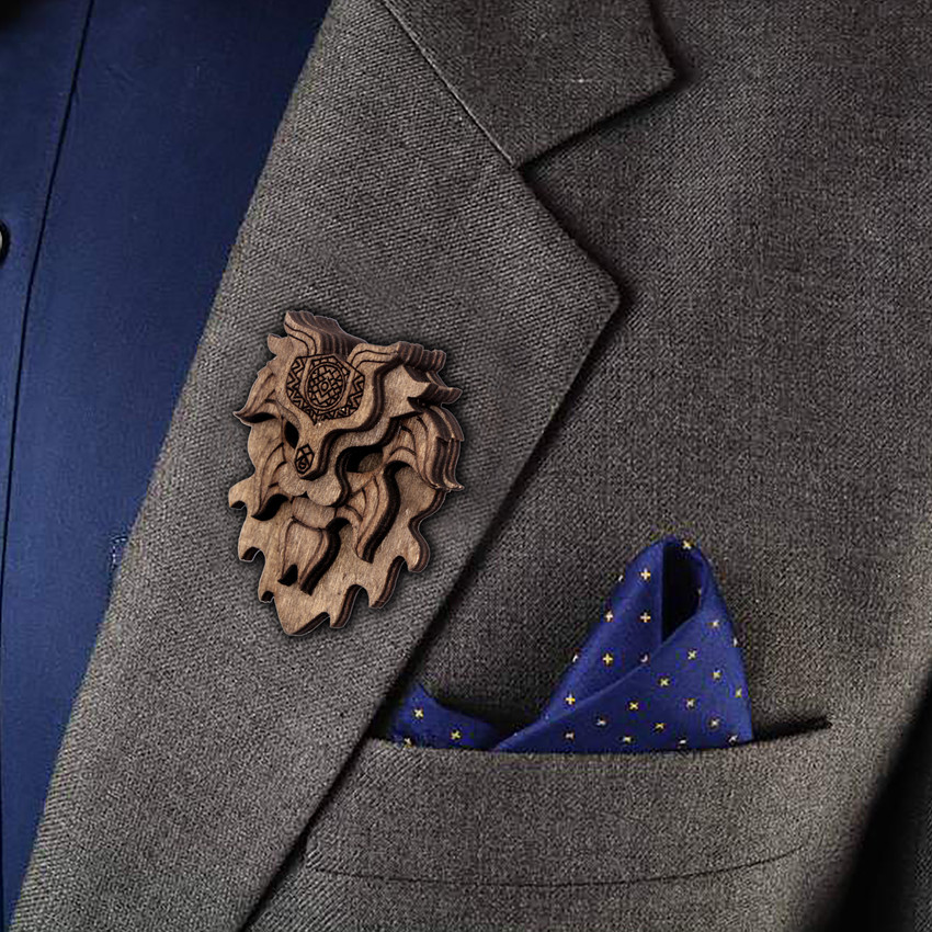 Wooden lion brooch top