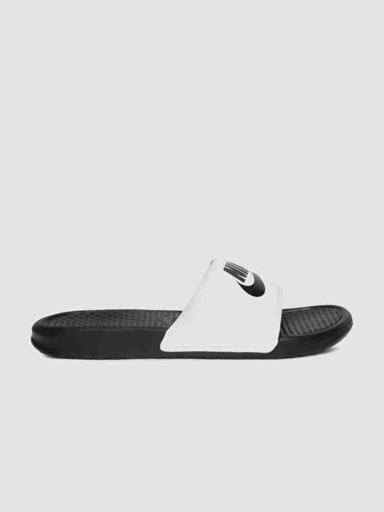 Nike hotsell slippers white