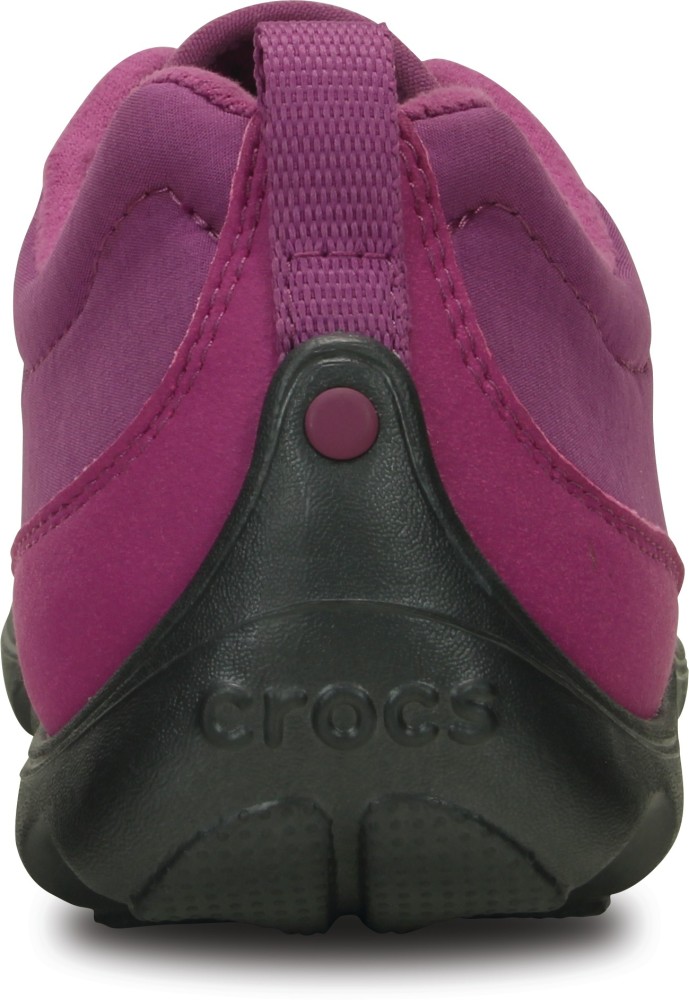 Crocs busy day online stretch flat