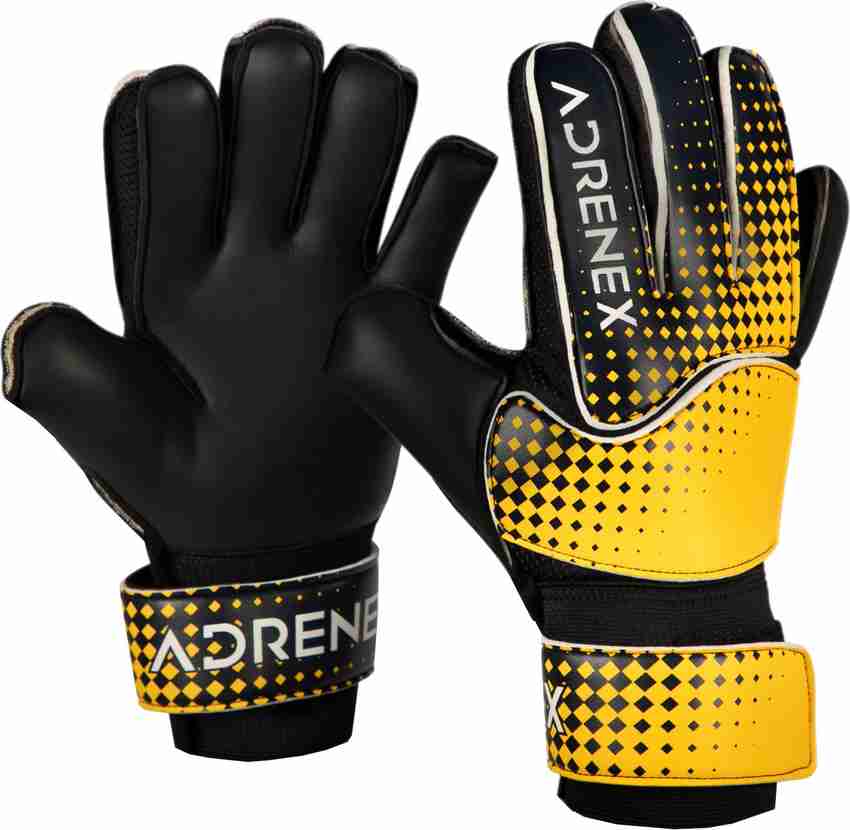 Flipkart goalkeeper hot sale gloves
