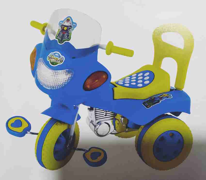 Dash Attractive Tricycle with Music Lights and Pedals Victor Tricycle