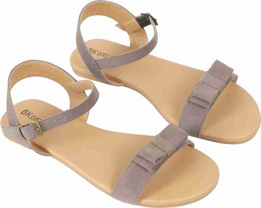 Sandals for sale girls under 300