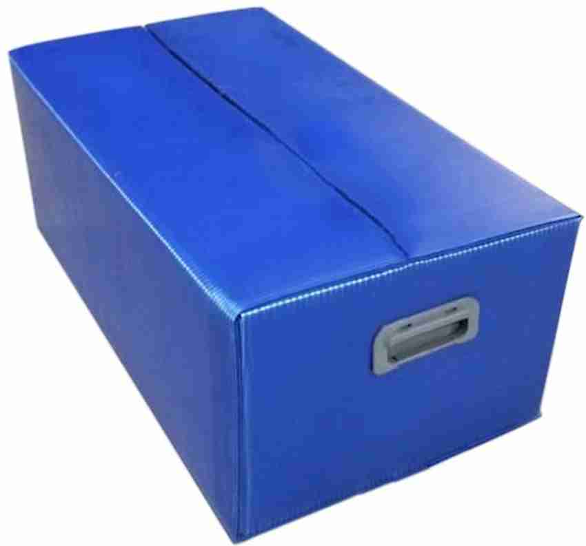 Plastic carton store