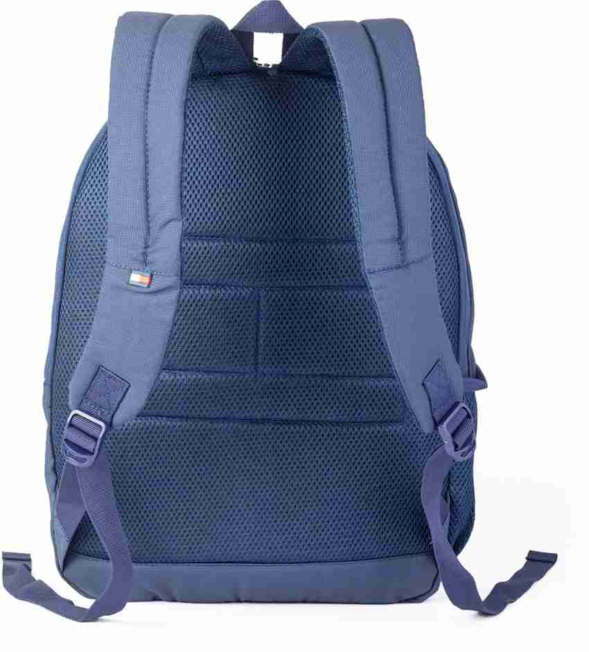 Tommy hilfiger hotsell school bags flipkart