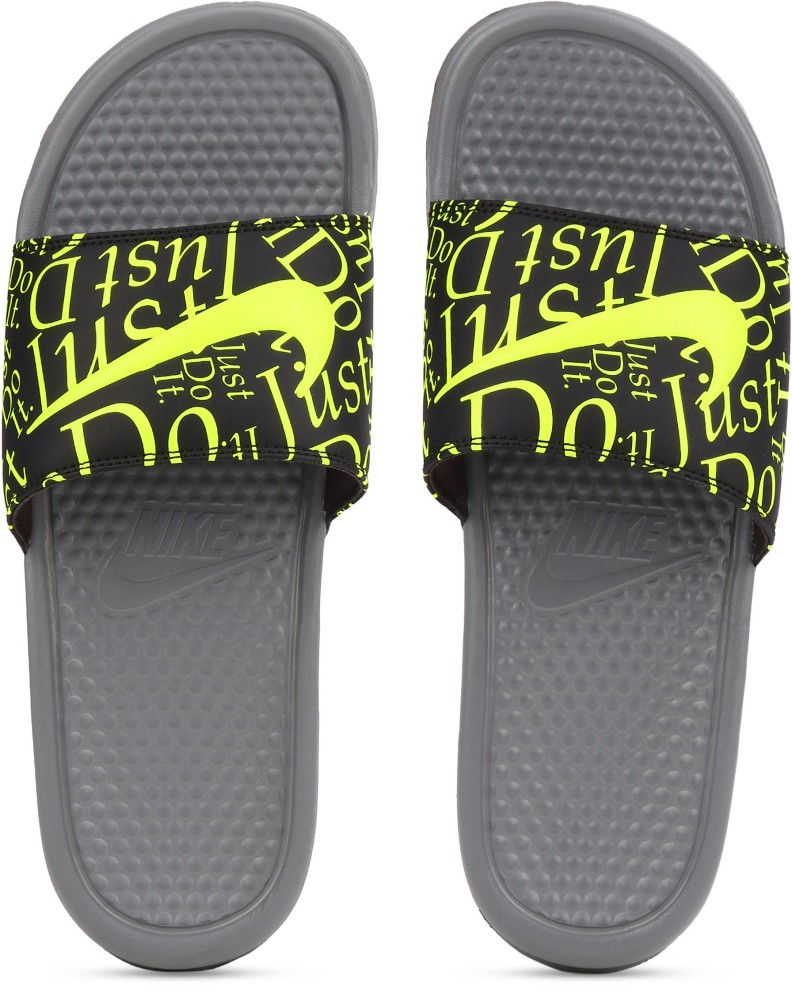 Nike benassi print slides best sale