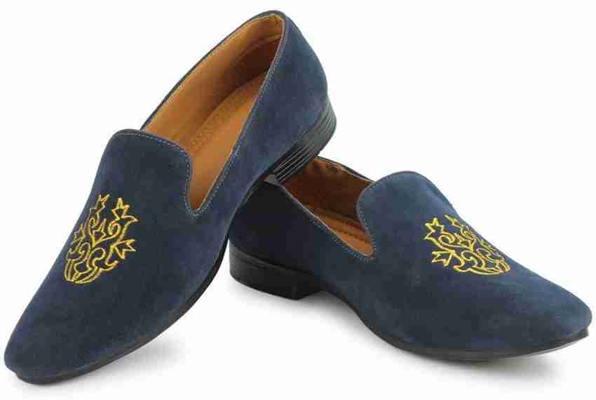 Blue velvet loafer top