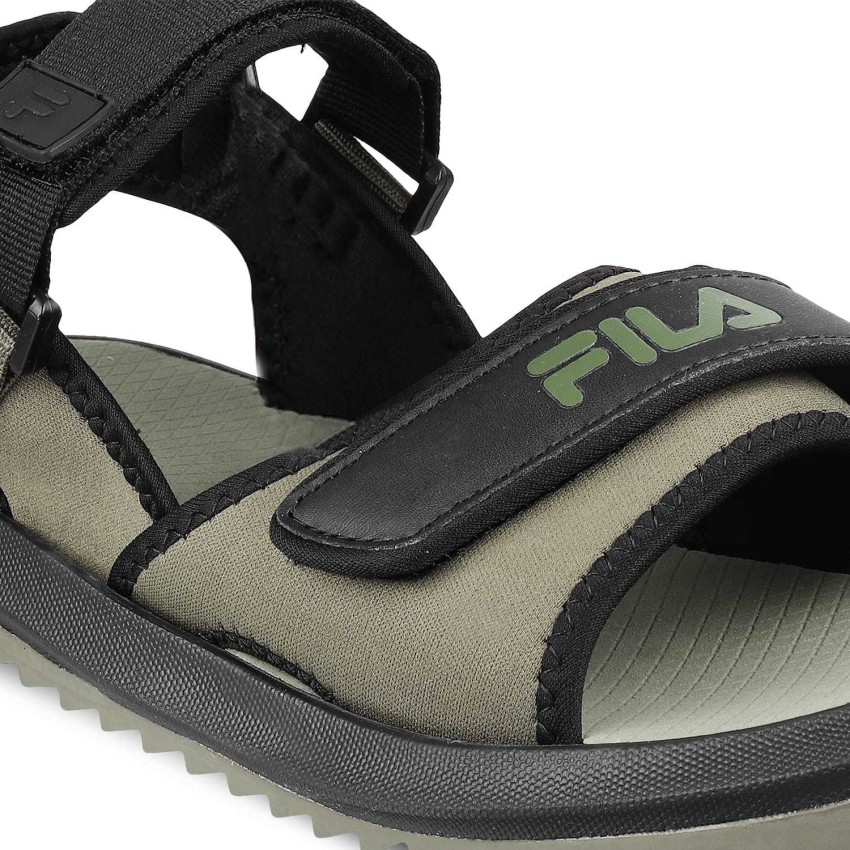 Fila sandals deals size 11