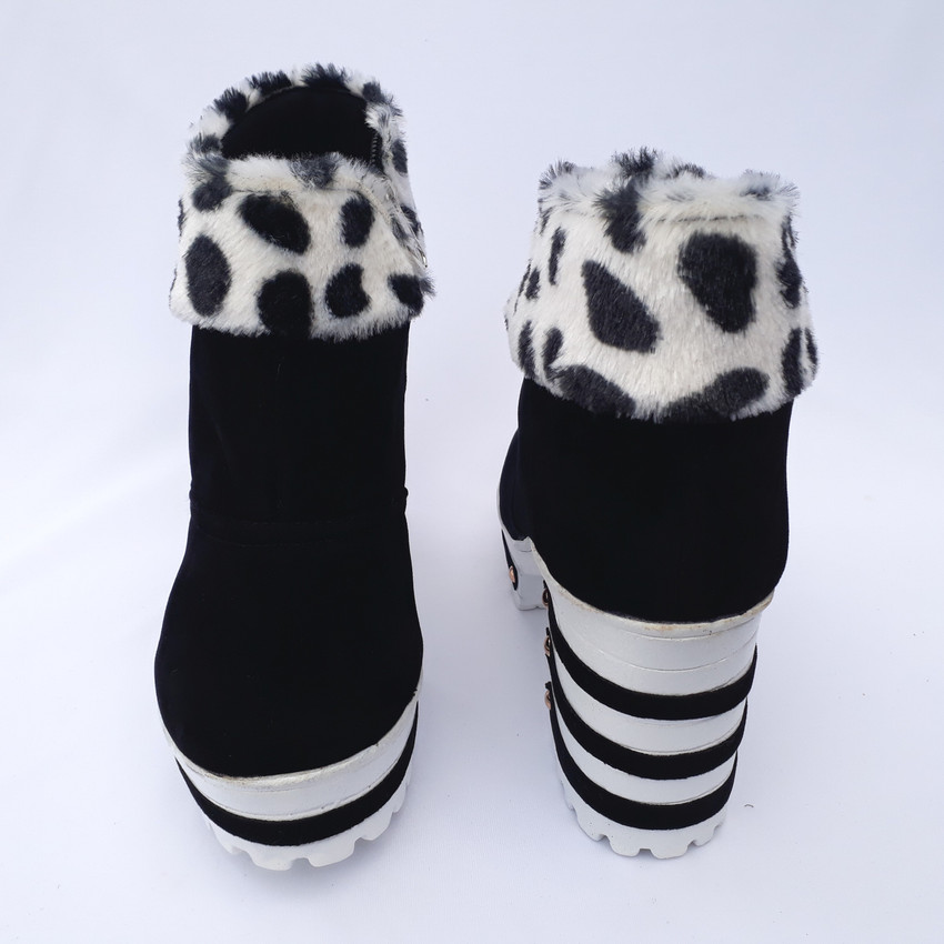 Fashion world ankle boots deals